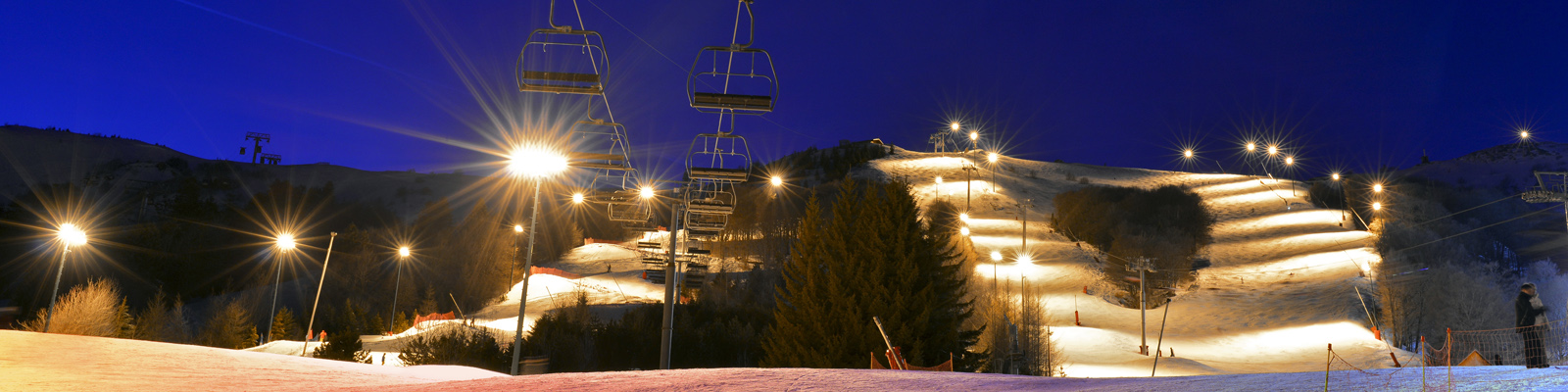 Ski nocturne SUPER-BESSE<span class= txtPlusPetit > © Adobestock</span>